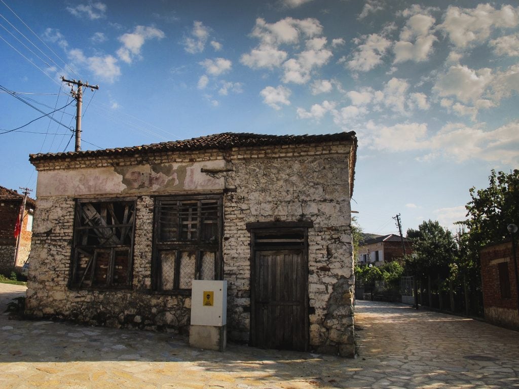 Tushemisht, Albania