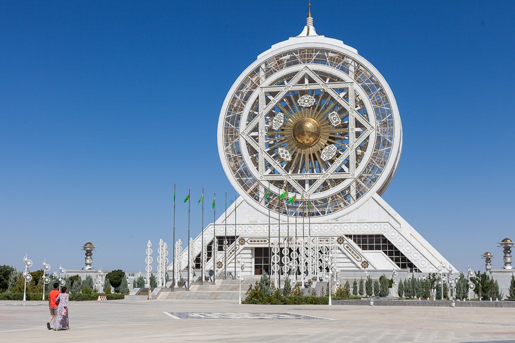 The largest indoor Ferris wheel in the world. Ashgabat, Turkmenistan. (photo credit: Offbeat Travelling)