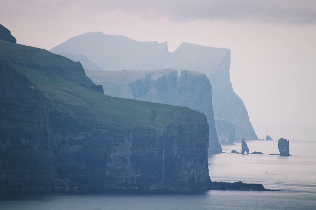 Kalsoy, Faroe Islands: Everything to Know About the Hike to Kallur Lighthouse