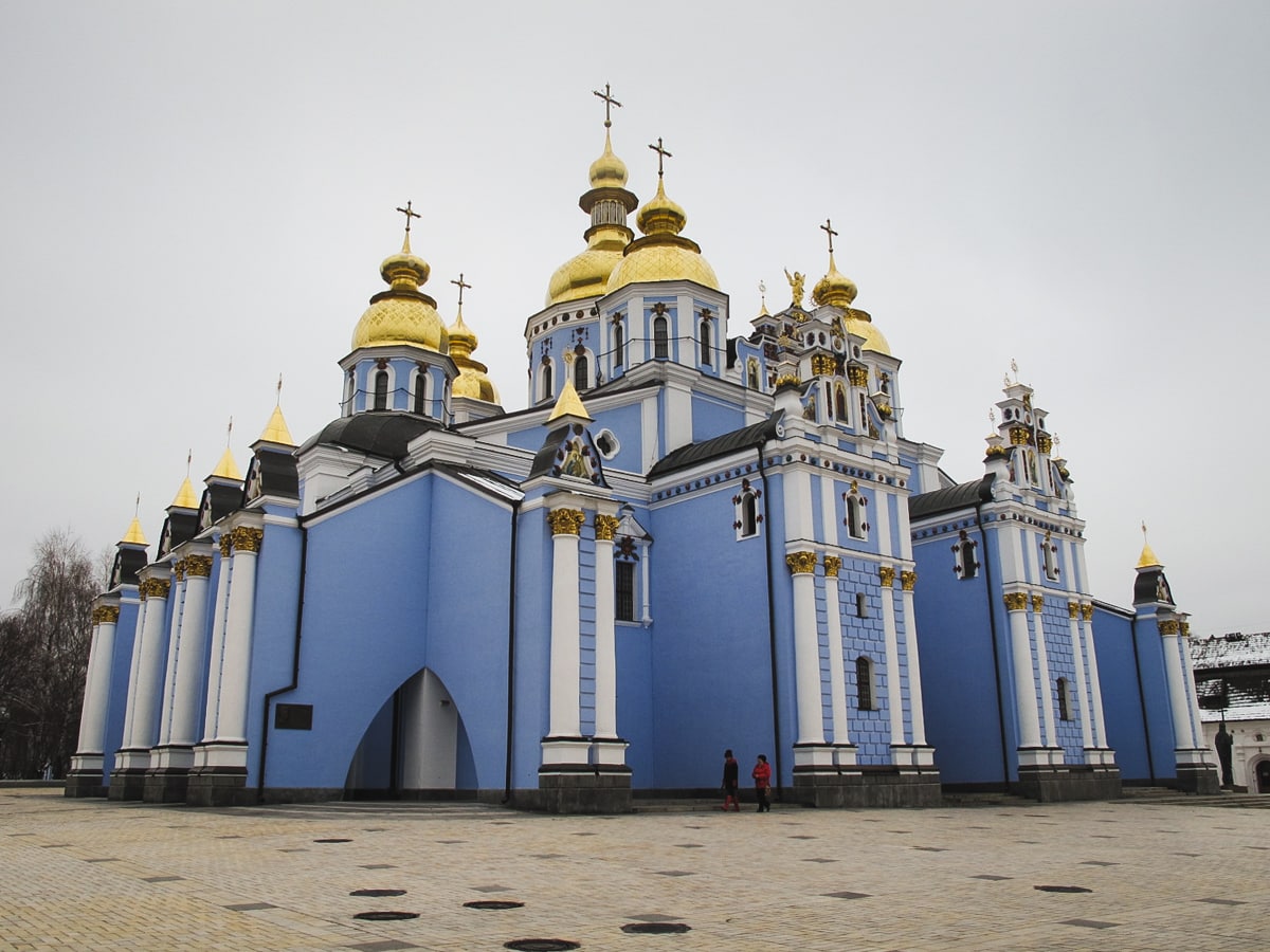 2 Weeks in Ukraine Itinerary: A Detailed Guide For First-Time Visitors st michaels church in kiev