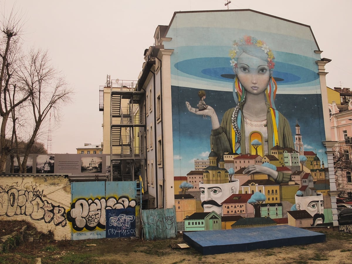 2 Weeks in Ukraine Itinerary: A Detailed Guide For First-Time Visitors kiev ukraine street art