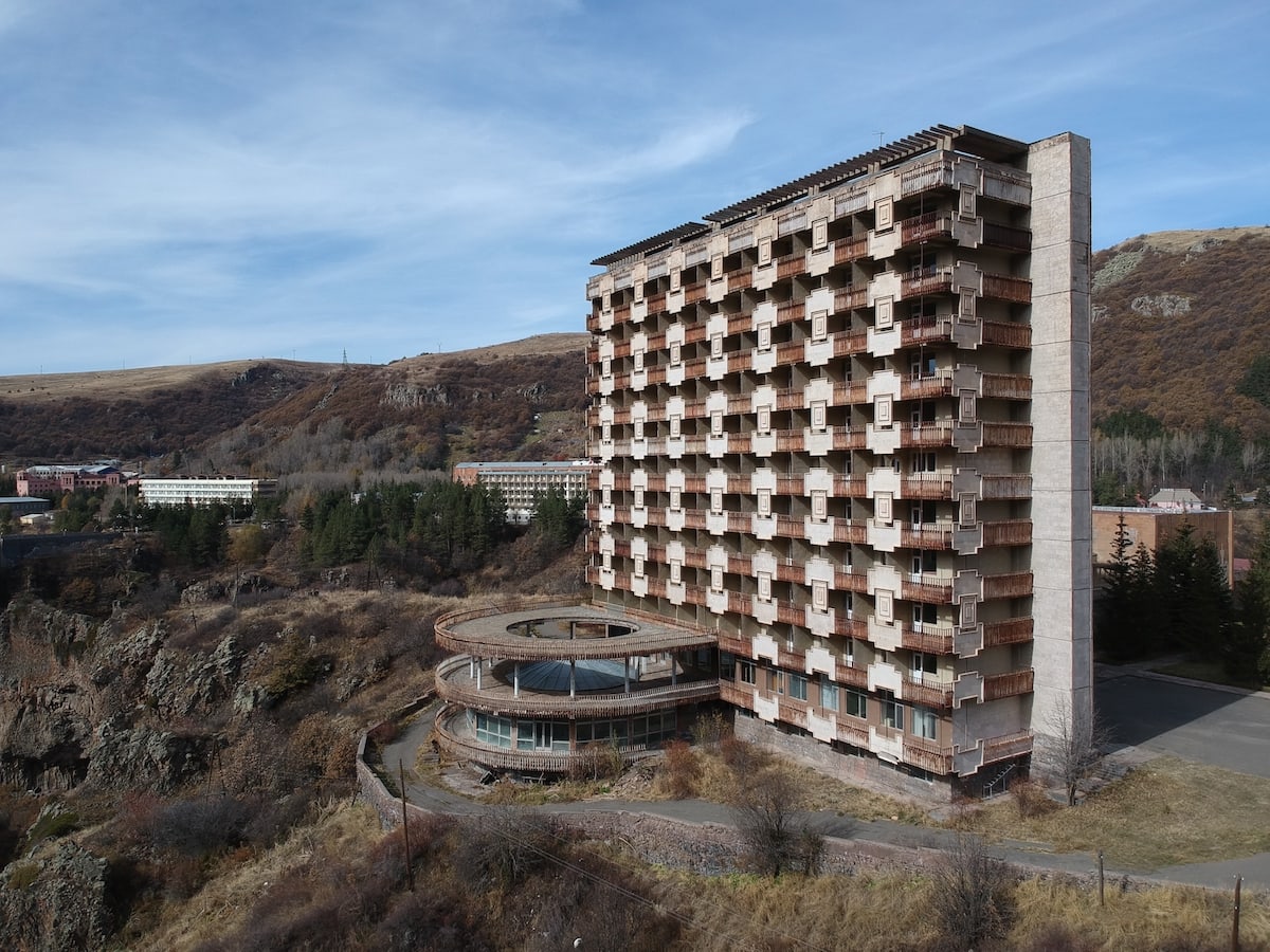 jermuk armenia abandoned soviet sanatorium