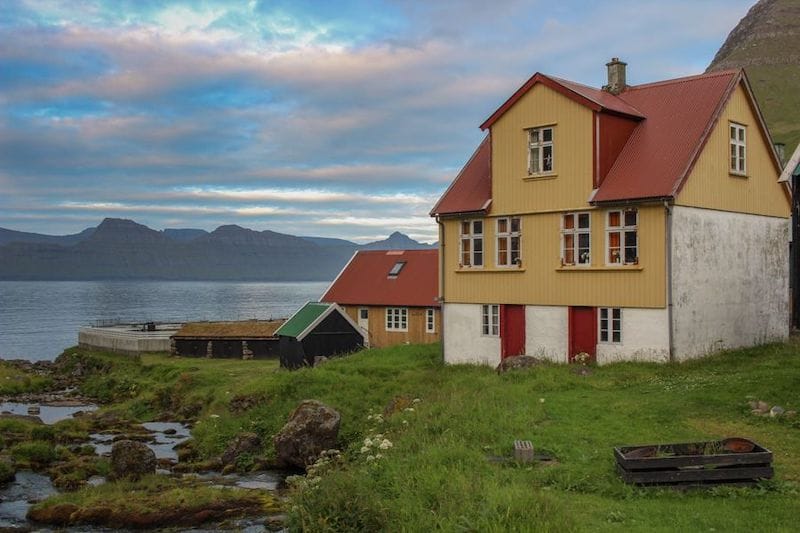 accommodation in the faroe islands- gjogv