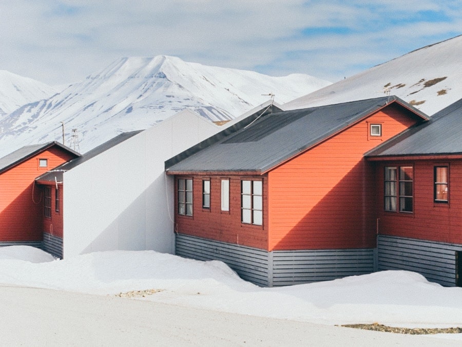 otels in svalbard - where to stay in longyearbyen-3-min