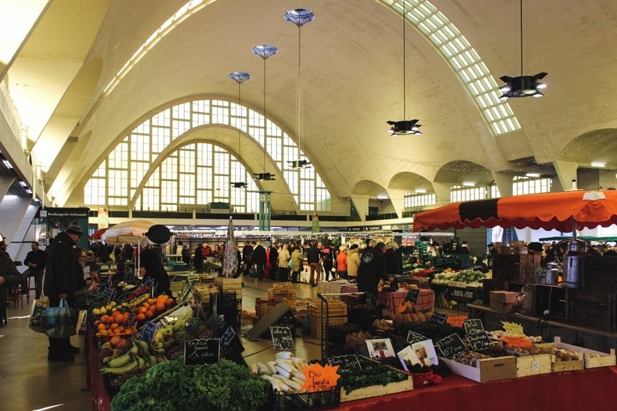 Food market in Reims