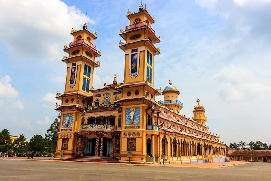 cao dai temple vietnam saigon