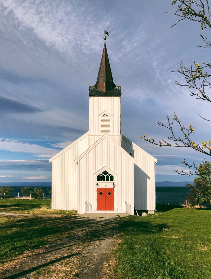 A church that is located near Olderfjord