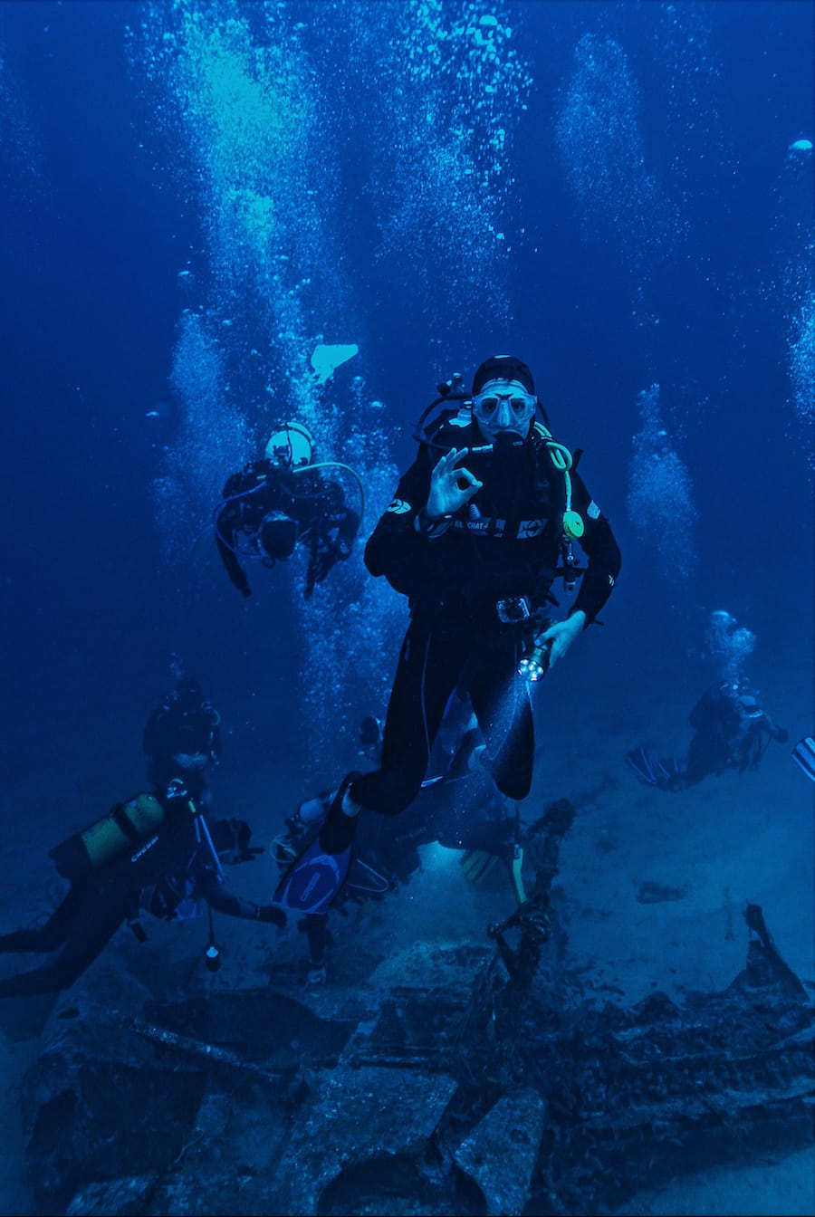 Scuba Diving in the Azores - Azores diving guide and PADI certification and qualifications