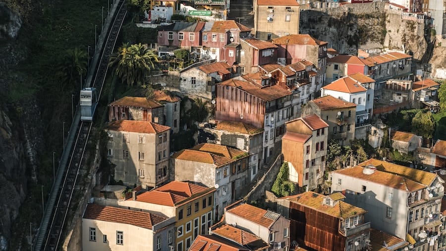 How to Seamlessly Get From the Porto Airport to the City Center