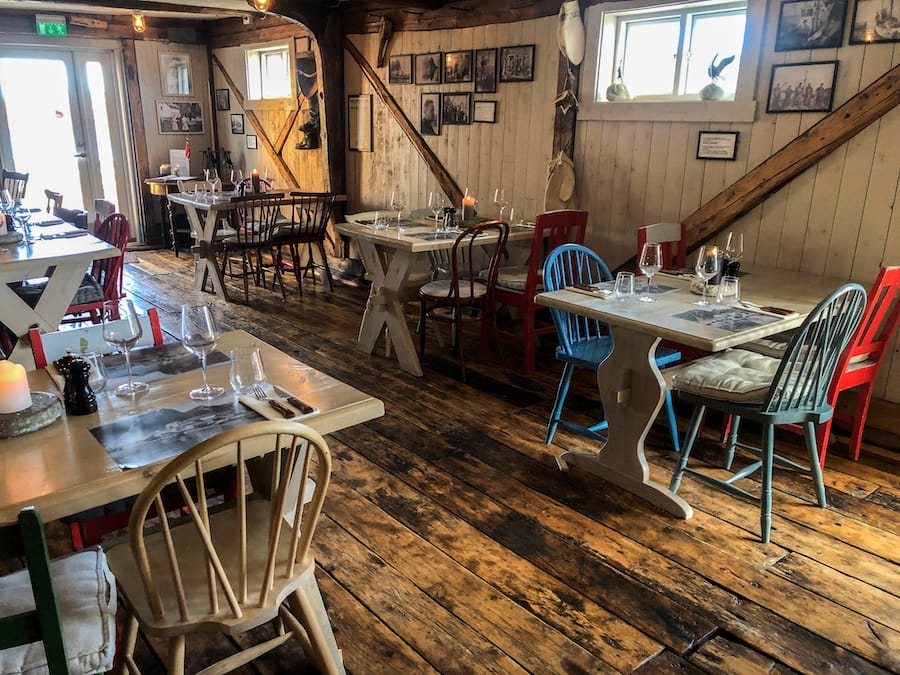 Sakrisøy Rorbuer Underhuset Restaurant: Best Rorbuer in Lofoten: 5 awesome Lofoten Rorbuer you should book for your trip! Lofoten Cabins / Lofoten Rorbu / Where to stay in the Lofoten Islands