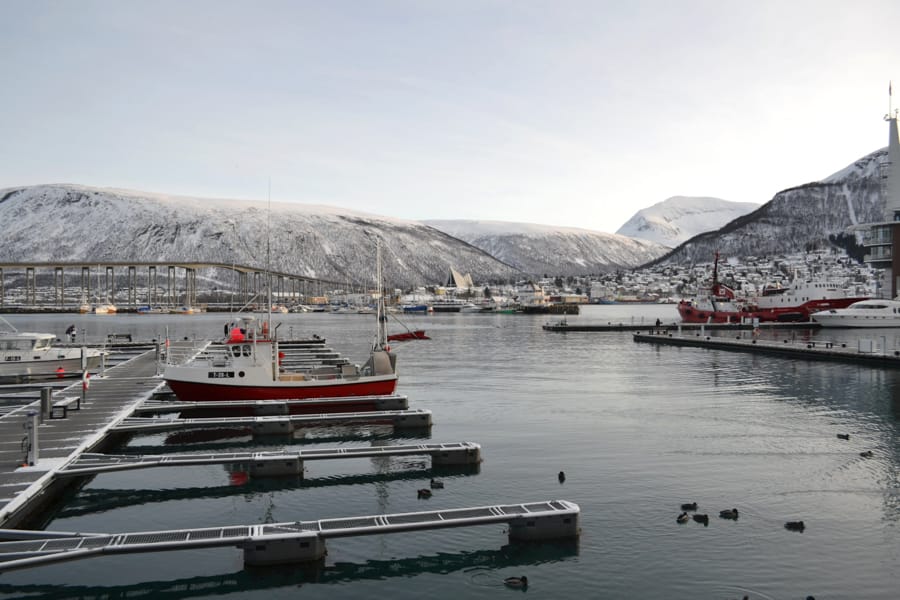 Tromsø itinerary- how to maximize your Tromsø trip with 2-5 days there (best northern lights tours, dog sledding tours, etc)