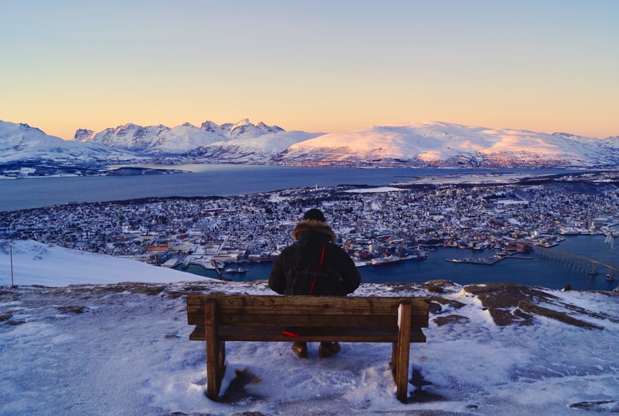 Tromsø itinerary- how to maximize your Tromsø trip with 2-5 days there (best northern lights tours, dog sledding tours, etc)