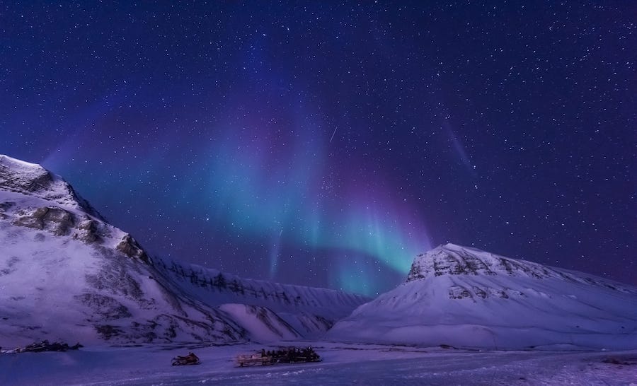 Svalbard Northern Lights Guide: How to See Them (+ Tips!)