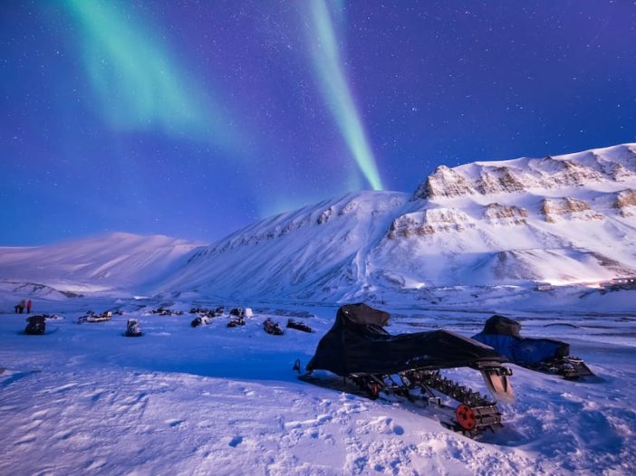 Svalbard Northern Lights Guide: How to See Them (+ Tips!)