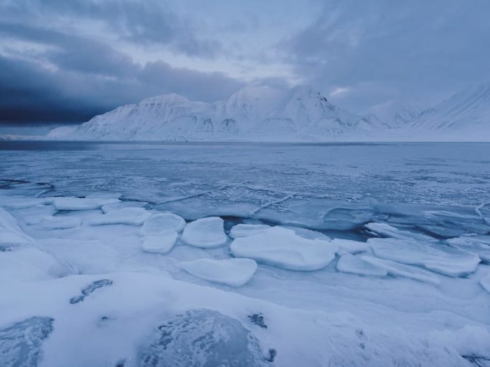12 Otherworldly and Epic Things to Do in Svalbard in Winter