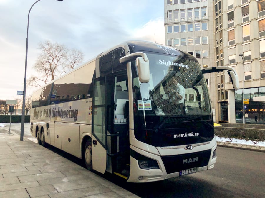 Oslo Discovery Tour review, tips, faq, and more! Bus and departure area of the tour