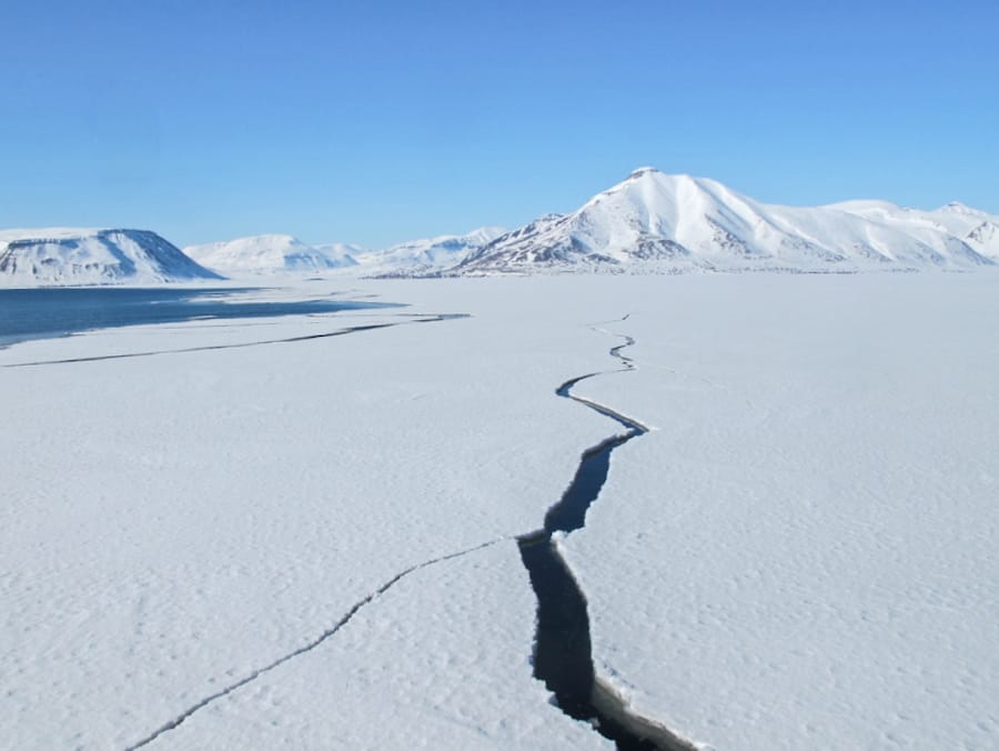 The midnight sun in Svalbard - Visit Svalbard