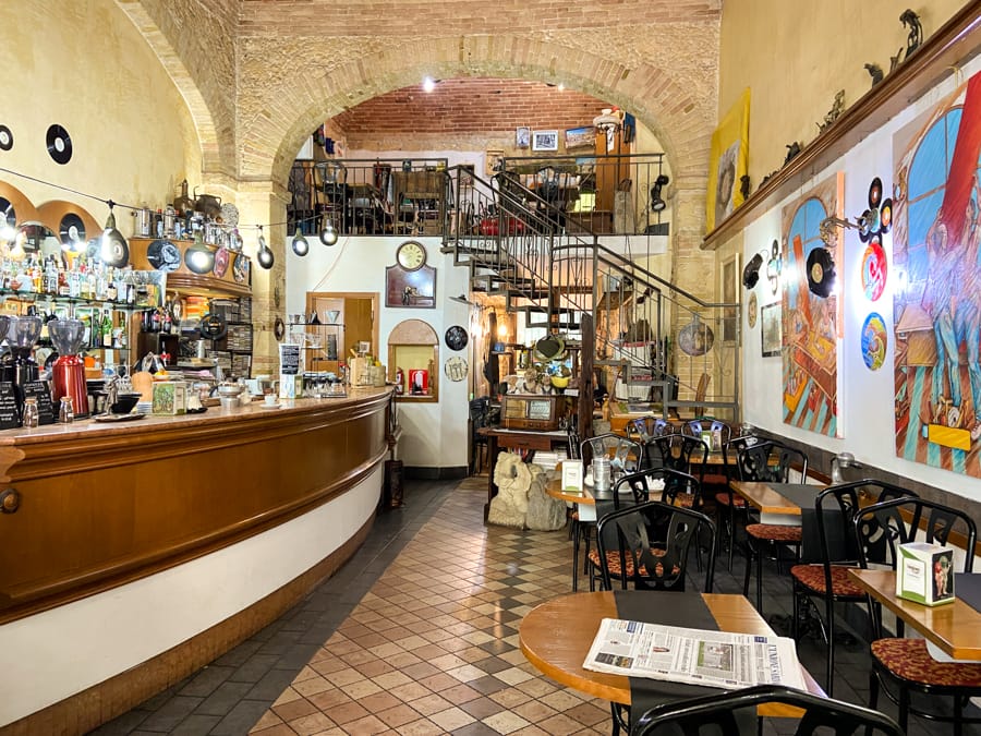 25 Erstaunlich (und lecker! Beste Attraktionen in Cagliari, Sardinien