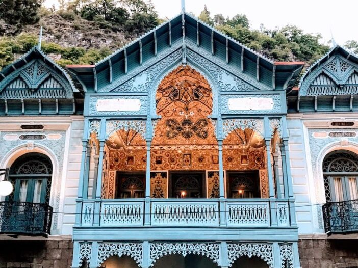 25 Incredible Places to Visit in (the Country)