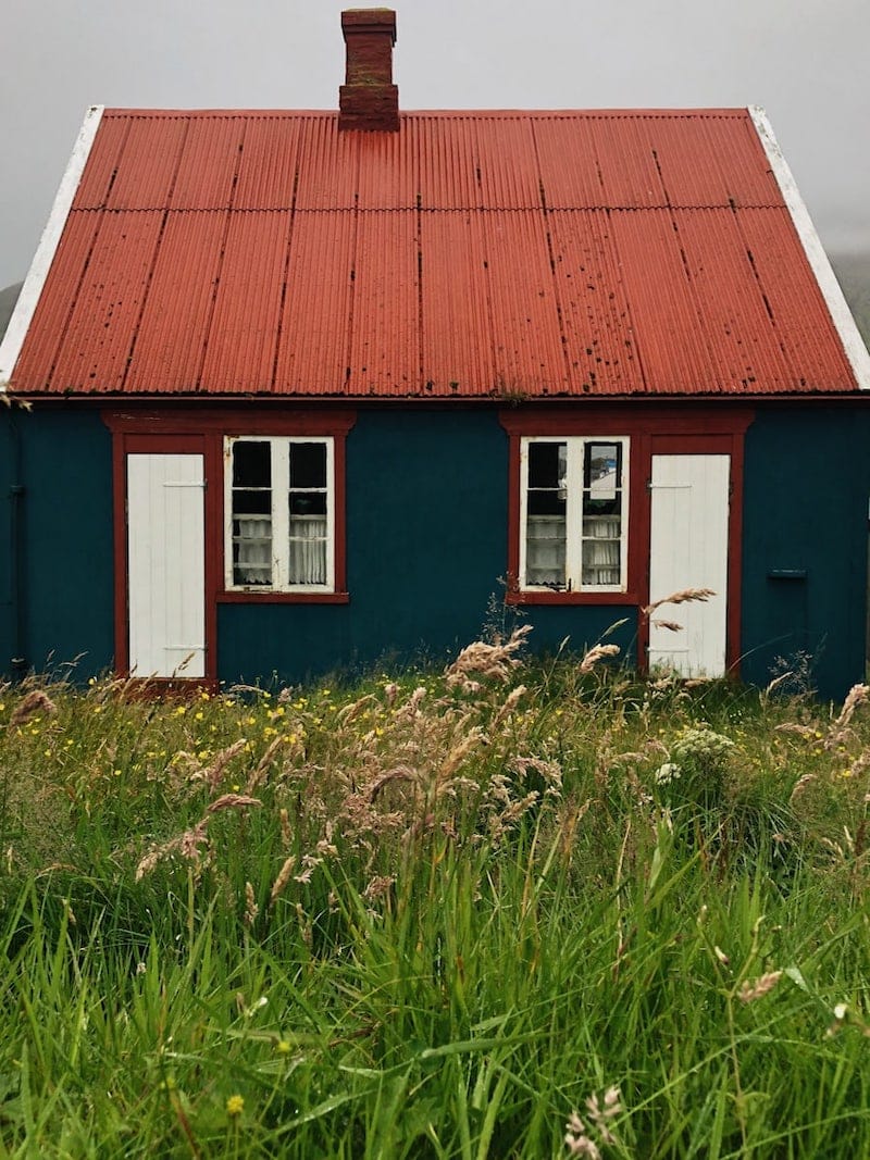 Tvøroyri house