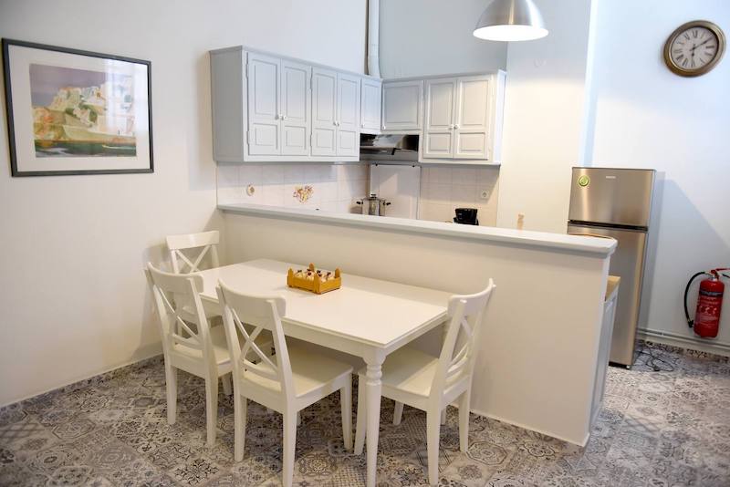 Aqua Apartment with Central Location 1