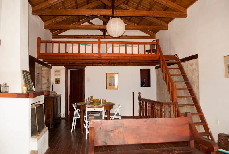 Sia’s-Traditional-View-House
