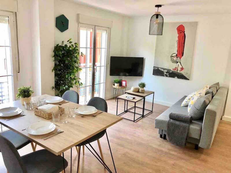 9 Best Airbnbs in Zaragoza, Spain (+ City Center Options)