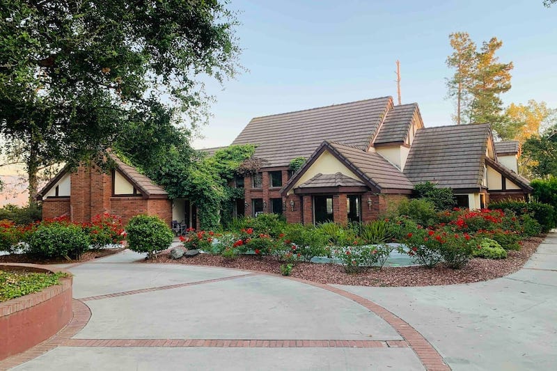 5-acre Tudor Estate in Temecula Wine Country 4