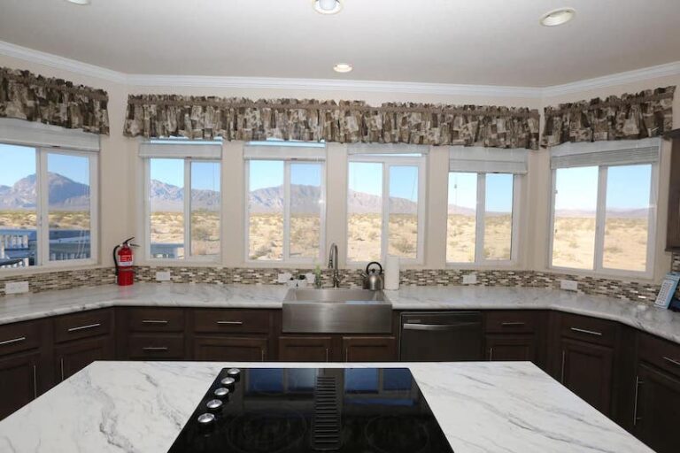 10 Best Death Valley Airbnbs for Your Trip (+ Cabin Rentals)