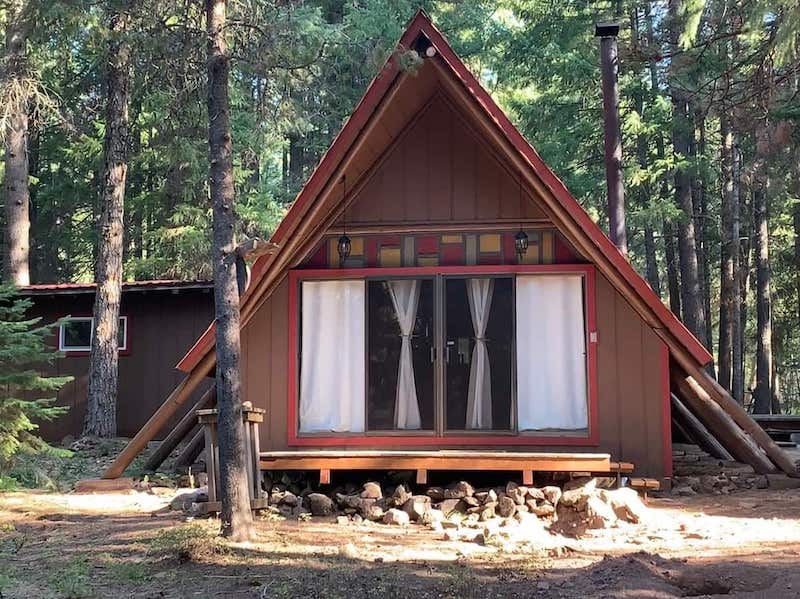 Cabin near Crater Lake Oregon