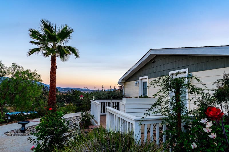 Centrally-Located Wine Country Suite (Budget Option) 2