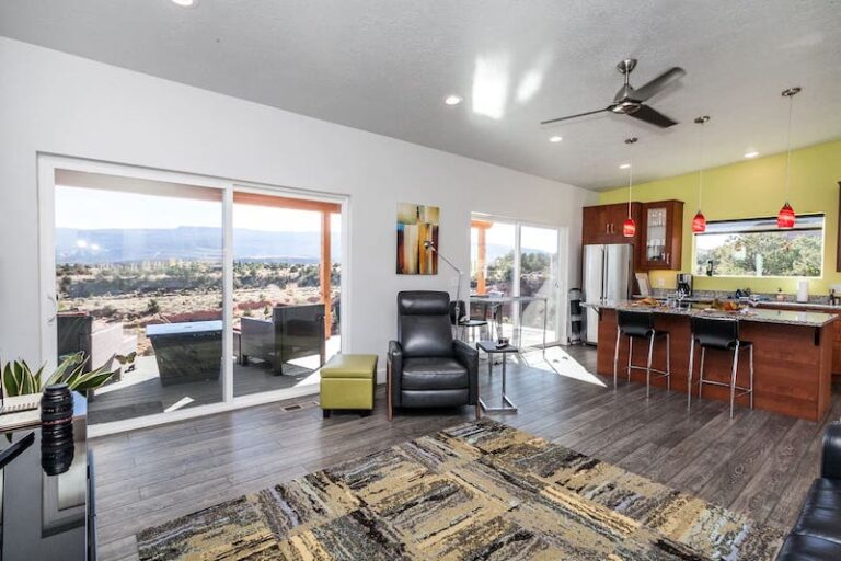 12 Best Airbnbs in Torrey, Utah (+ Cabins near Capitol Reef)