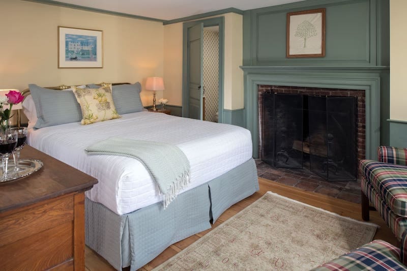 Historic, Luxury Kennebunkport Home (Pet-Friendly)