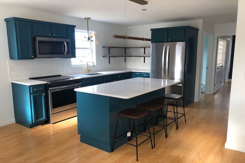 Newly Renovated Airbnb Close to Dock Square