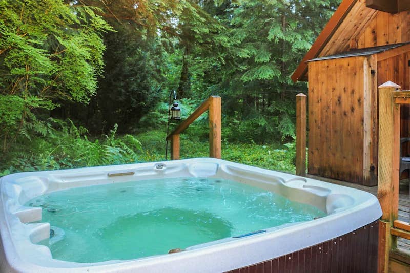 Rainier Cabin-Hot Tub:Sauna & Wood Stove 6