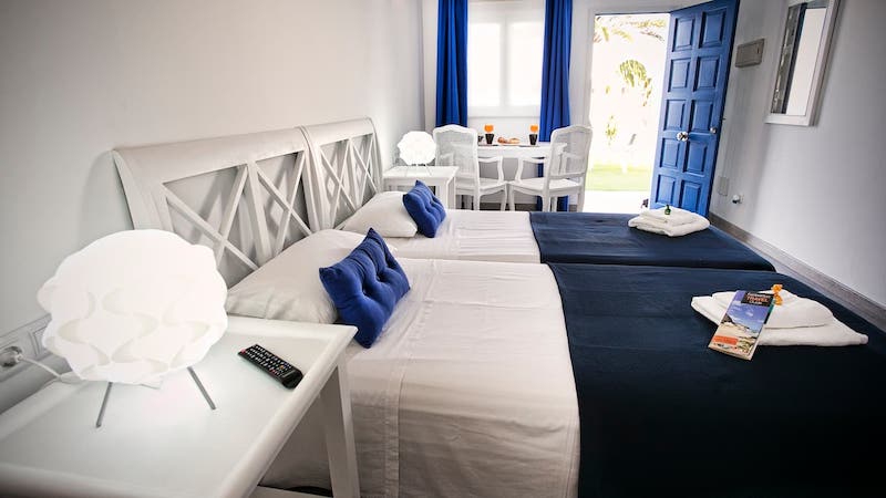 Studio Deluxe Double with Pool and Terrace