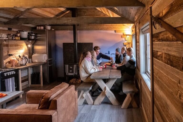 9 Best Airbnbs in Svalbard and Longyearbyen (+ Cabin Rentals)