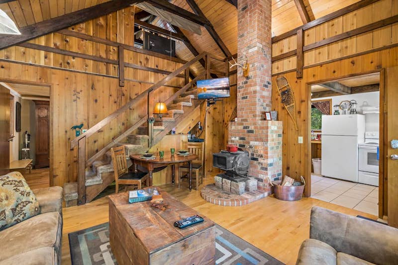 Tahoma Vista Chalet with Hot Tub 4