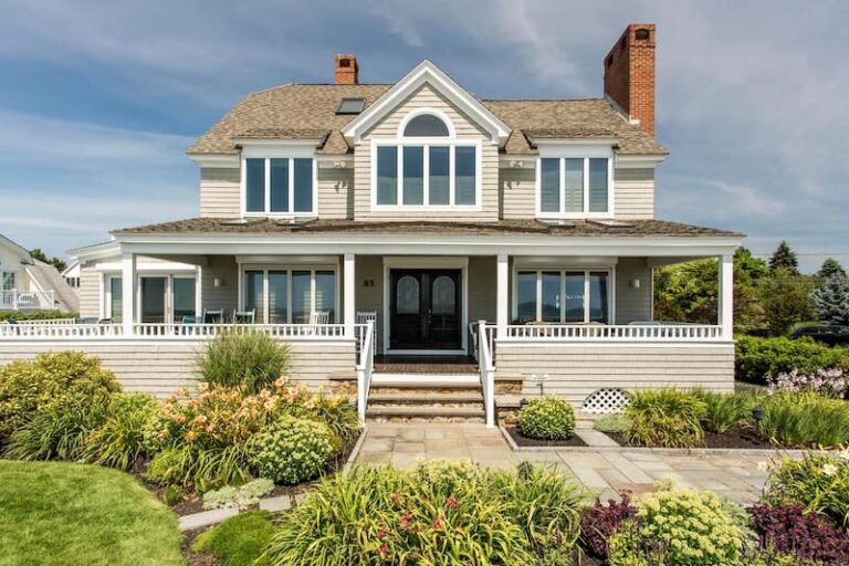 13 Best Airbnbs in Kennebunkport (Seaside Cottages & More!)