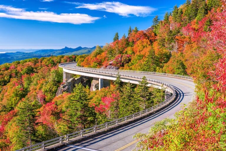 Ultimate Blue Ridge Parkway Itinerary: Tips Stops Map