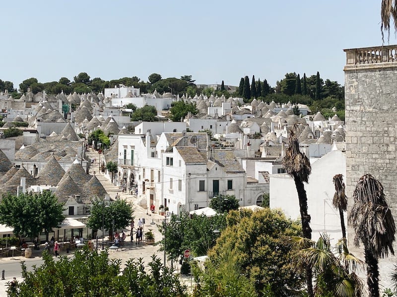 How to book the best Alberobello Tour