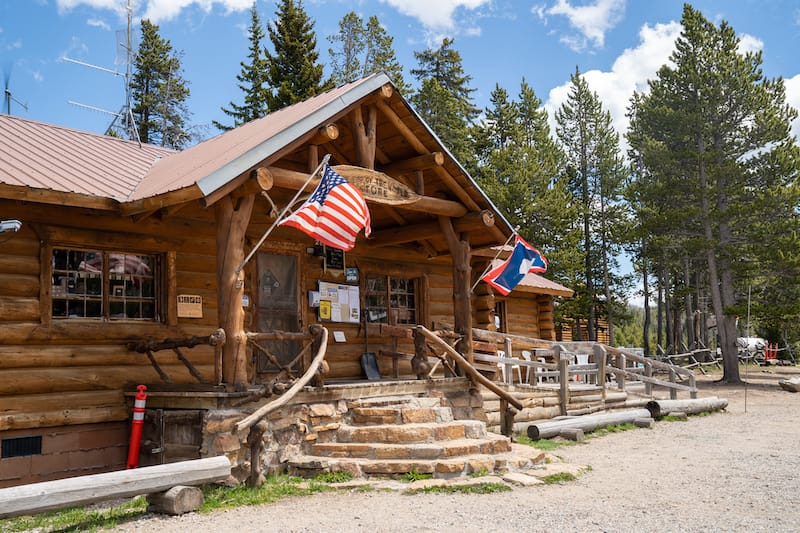 Cooke City - Small towns in Montana (mkopka/Depositphotos)