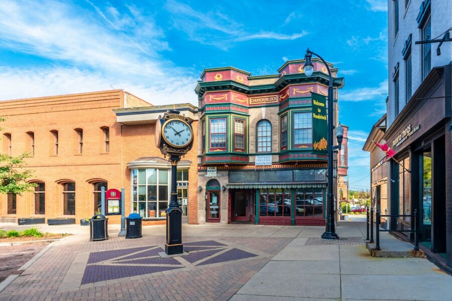 Woodstock, IL - Nejdet Duzen - Shutterstock