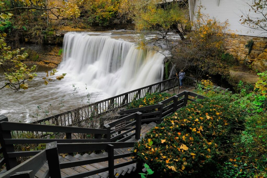 20 Best Small Towns in Ohio (for a Cozy Getaway!)