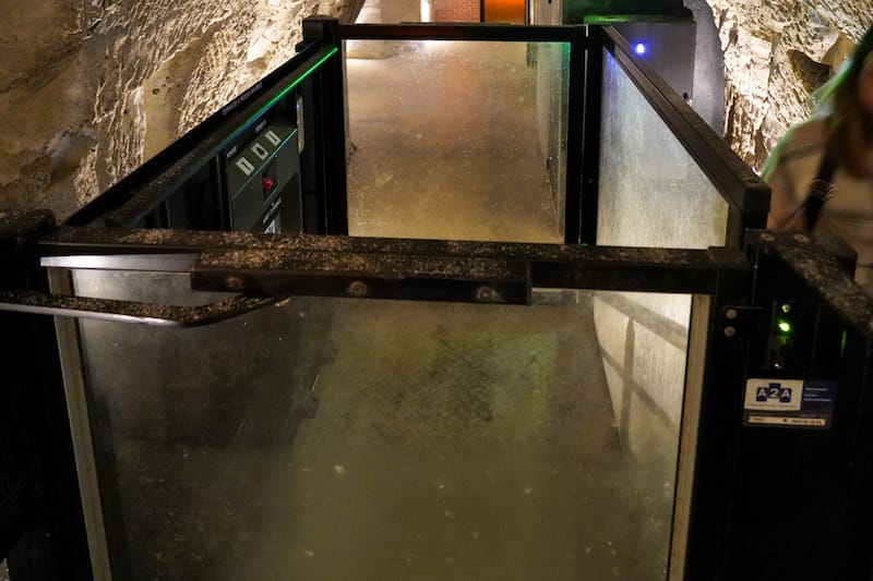 Elevator to the cellar in Boizel
