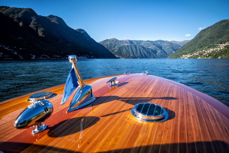 Getting on a boat is one of the musts for a Lake Como day trip!