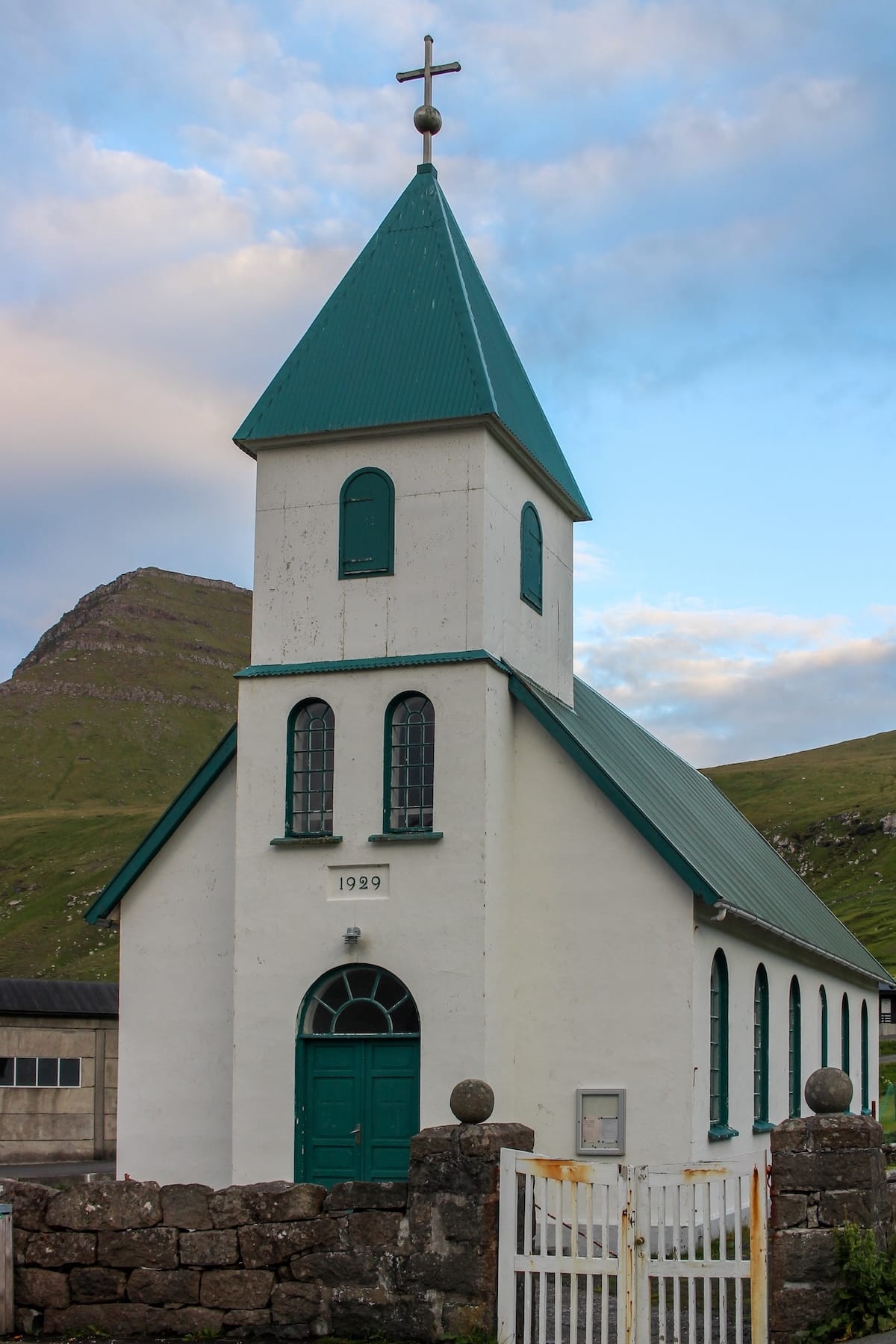 Gjógv Kirkja in Gjógv village