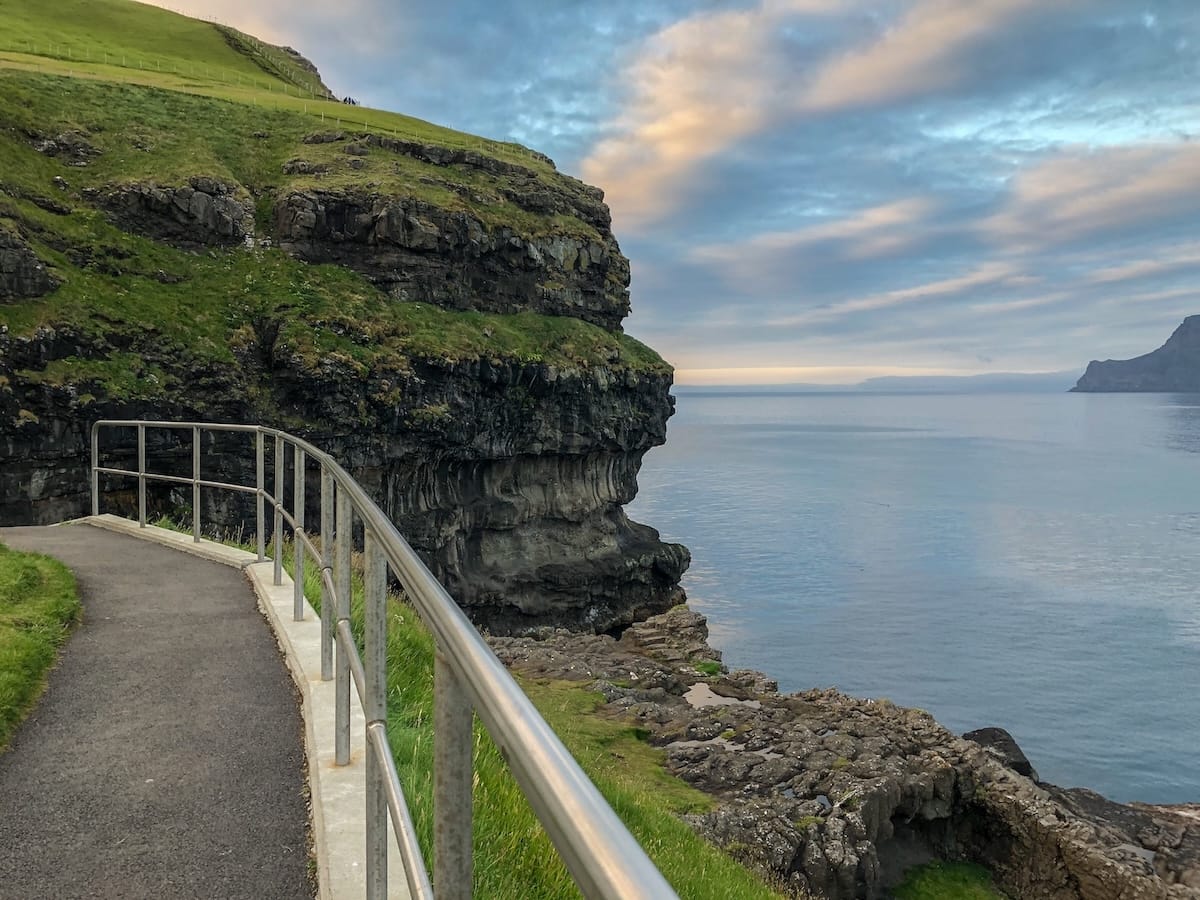 Coastal walks around Gjógv