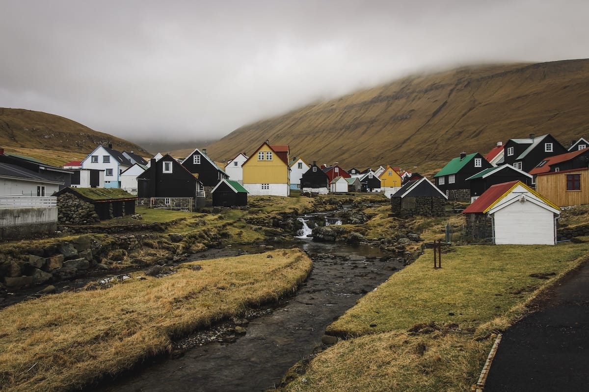 Gjógv in late March