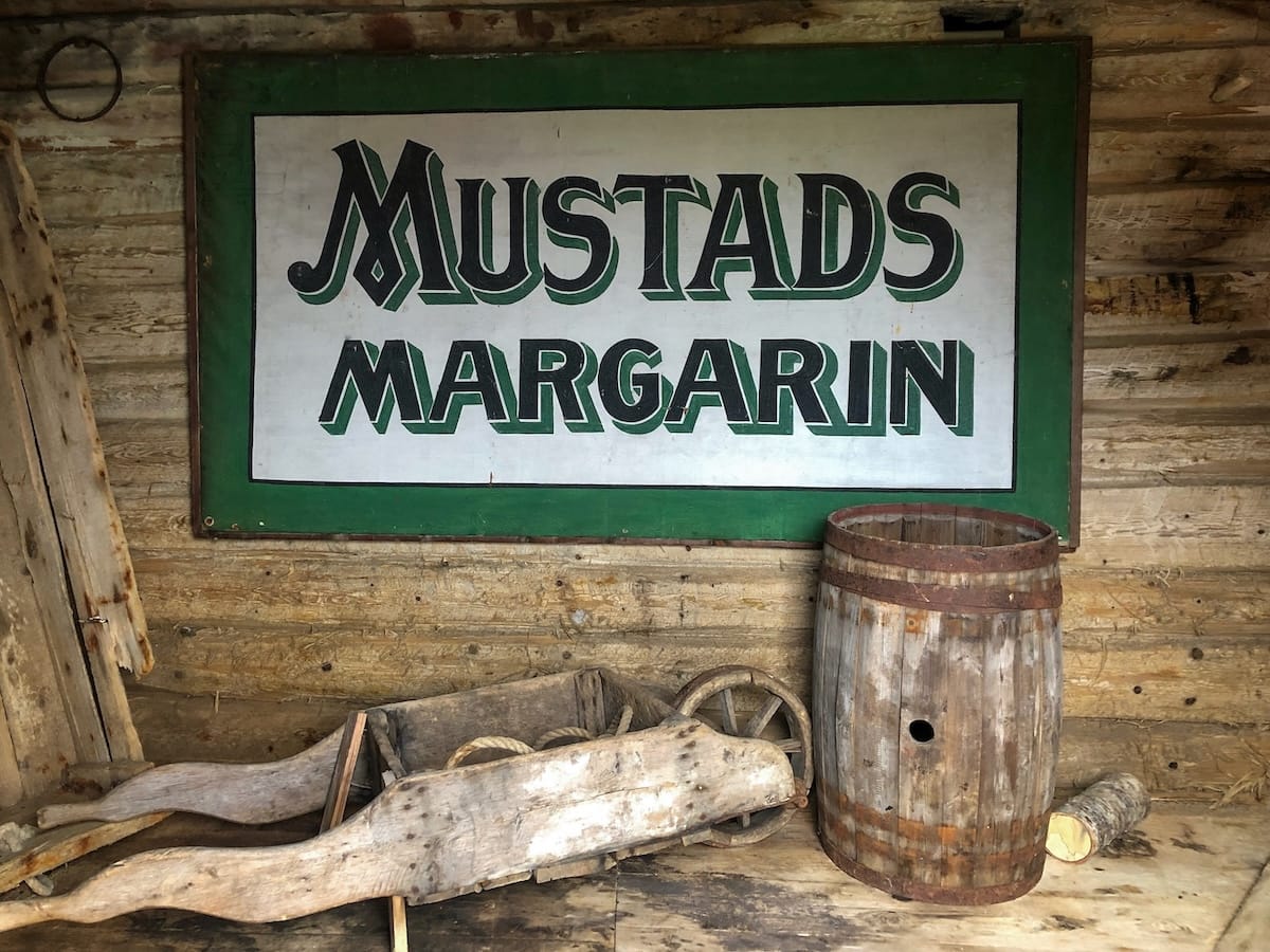 This is a sign that says 'Mustads Margarin' at Kjerringøy in Norway